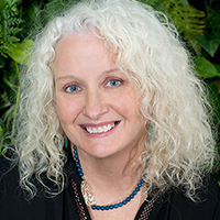 Suzanne Gwynne
